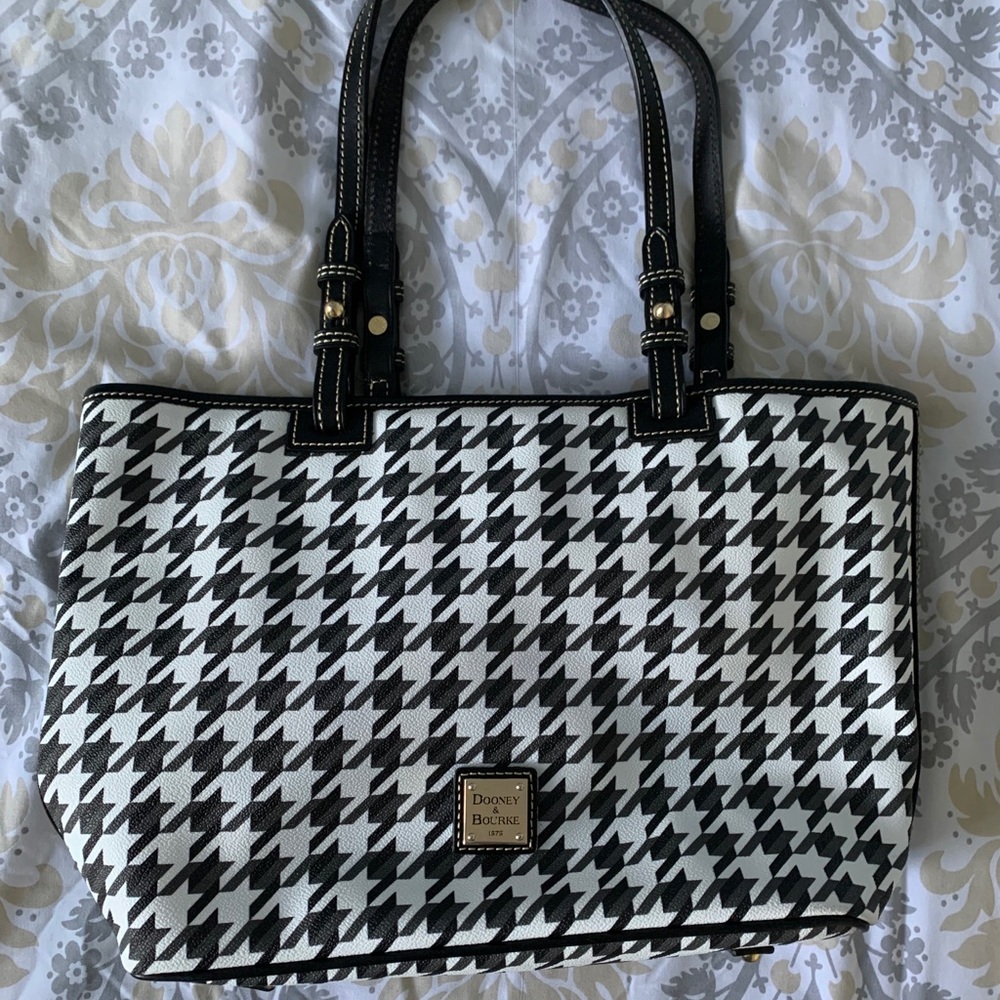 Dooney & Bourke Purse